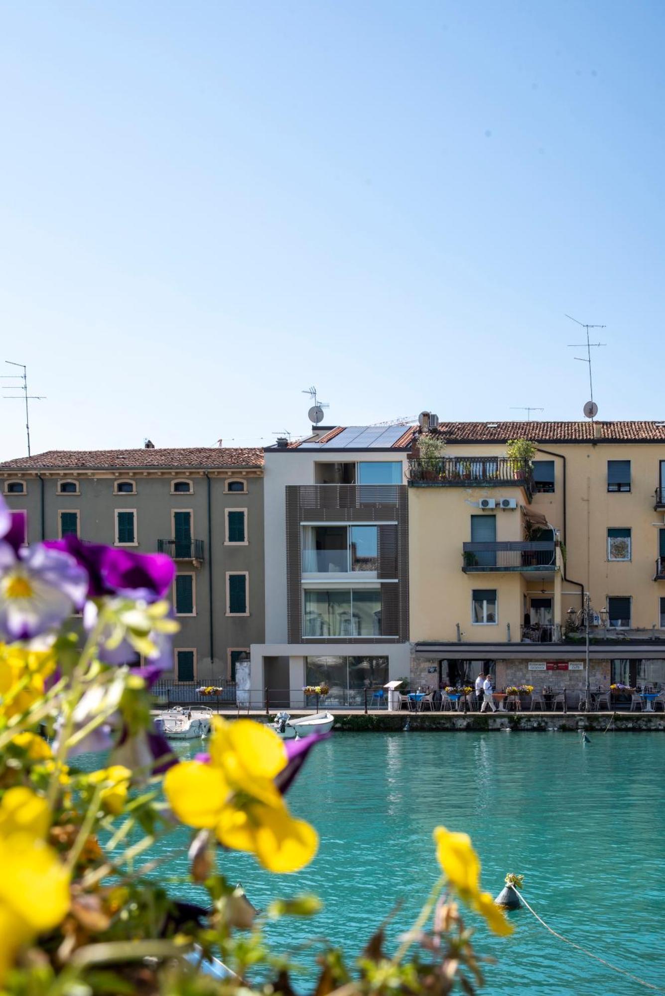 Palazzo Cordigero - Apartments Peschiera del Garda Exteriör bild