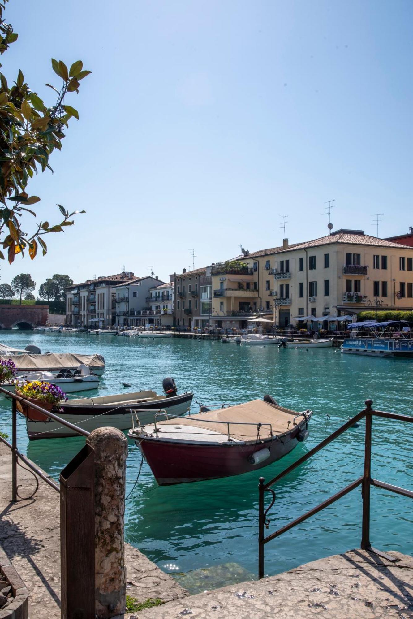 Palazzo Cordigero - Apartments Peschiera del Garda Exteriör bild