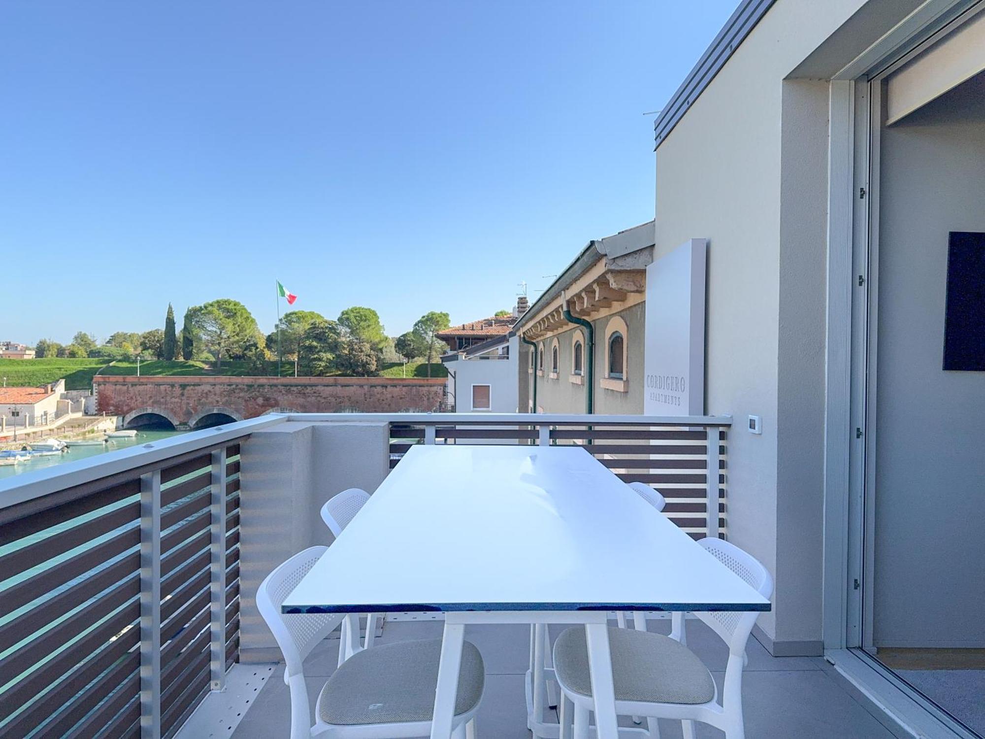 Palazzo Cordigero - Apartments Peschiera del Garda Exteriör bild