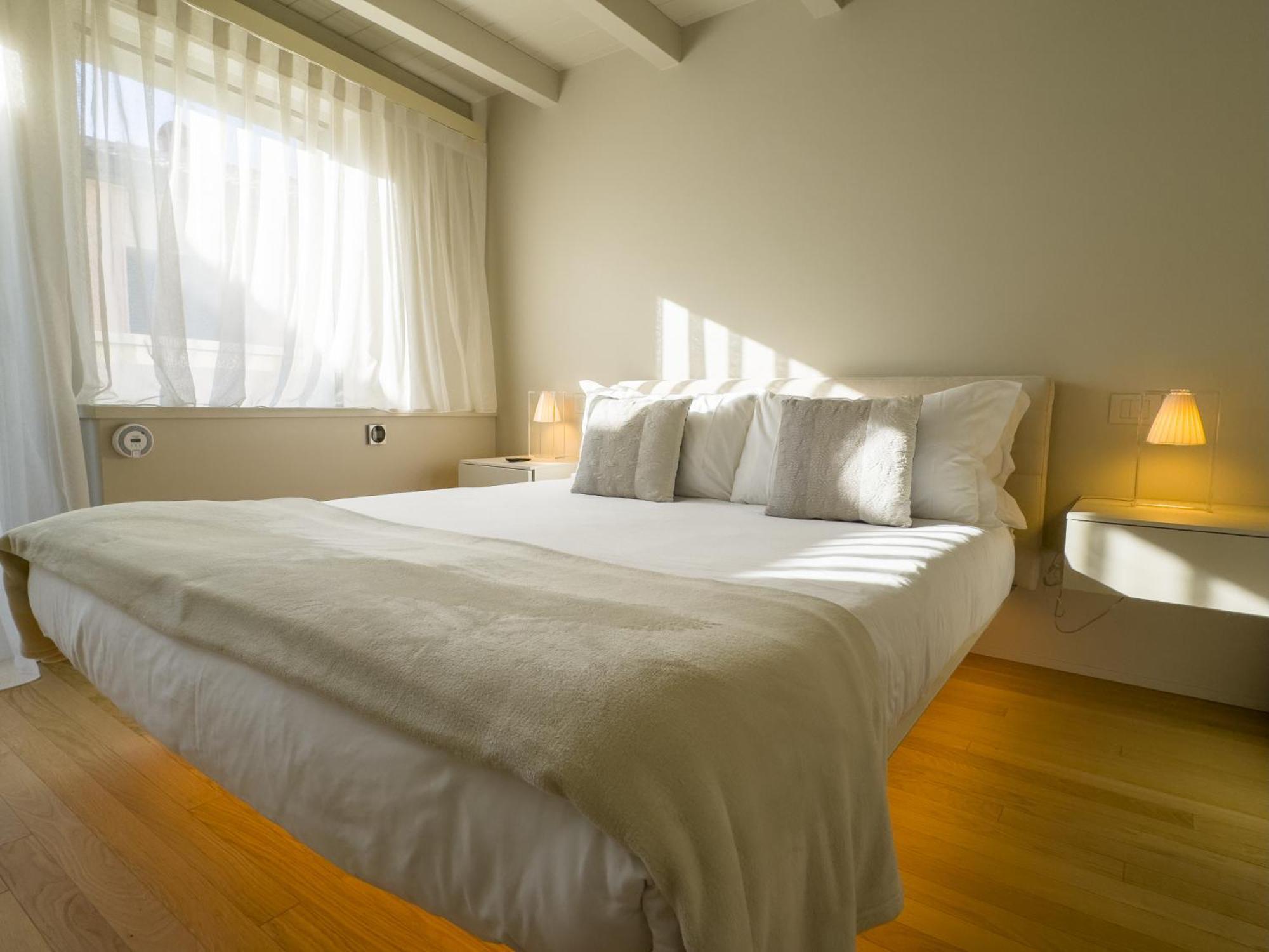 Palazzo Cordigero - Apartments Peschiera del Garda Exteriör bild