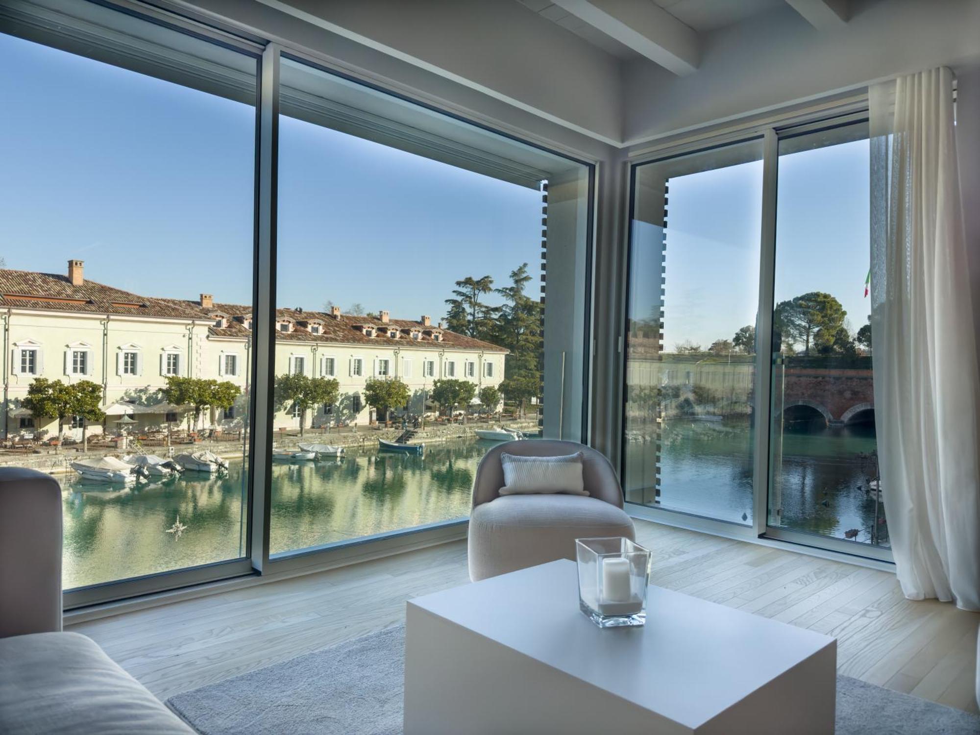 Palazzo Cordigero - Apartments Peschiera del Garda Exteriör bild