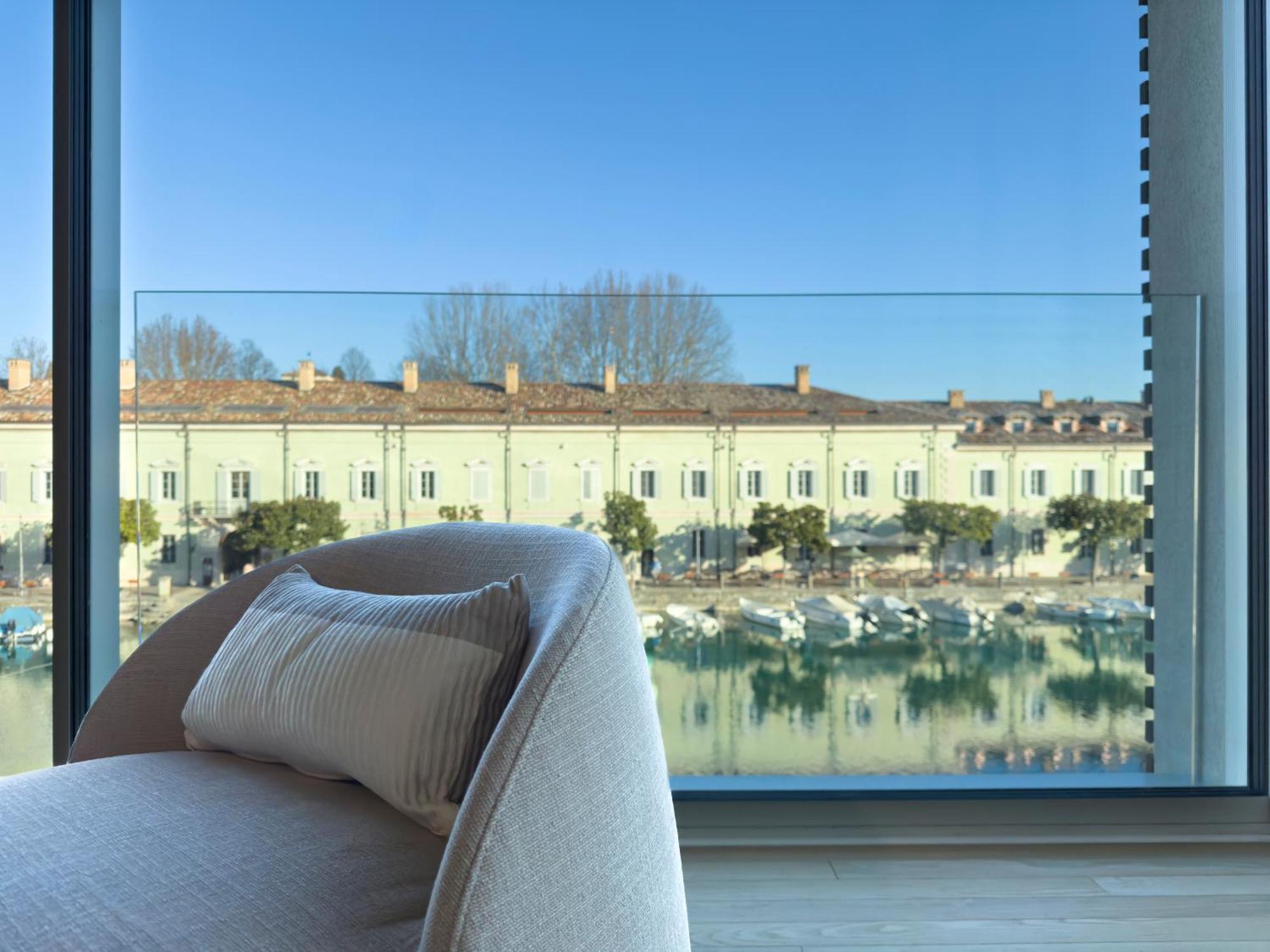 Palazzo Cordigero - Apartments Peschiera del Garda Exteriör bild