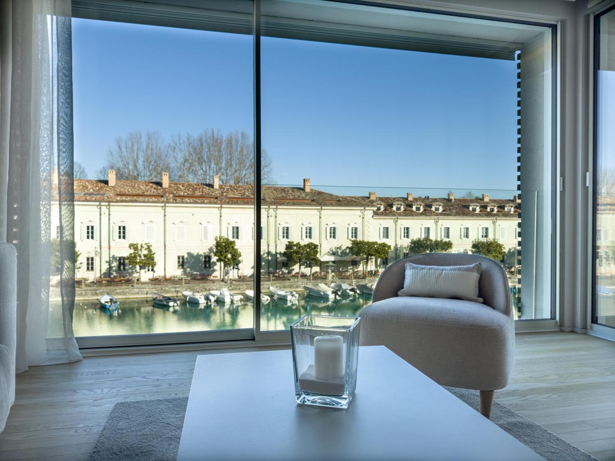 Palazzo Cordigero - Apartments Peschiera del Garda Exteriör bild
