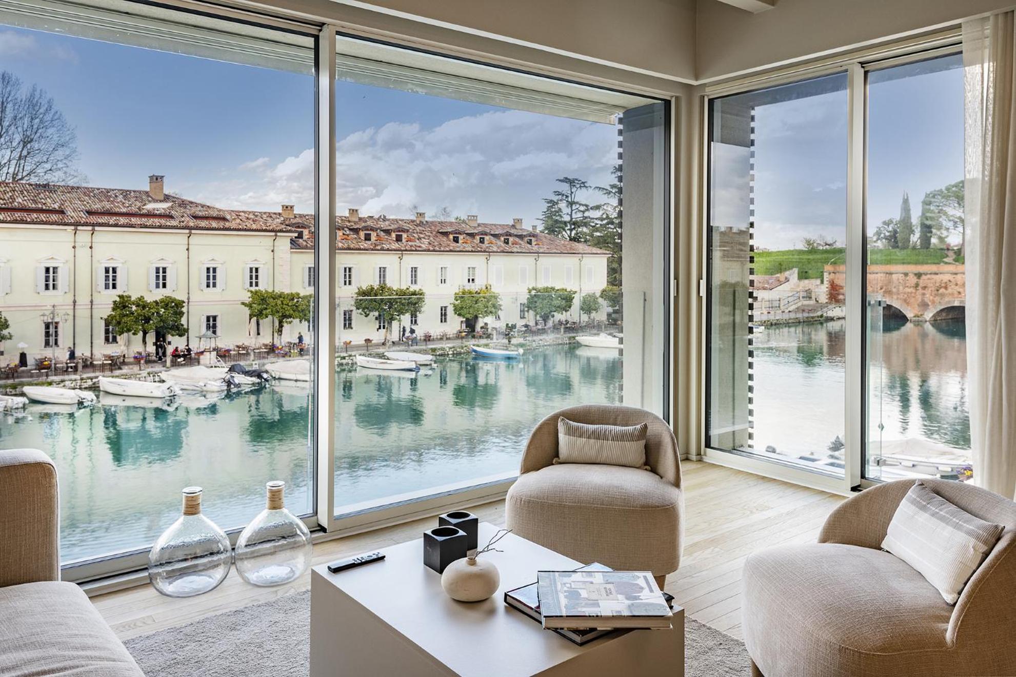 Palazzo Cordigero - Apartments Peschiera del Garda Exteriör bild