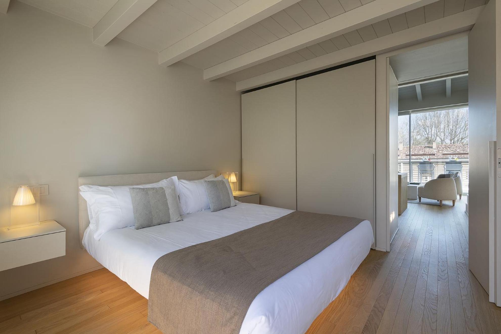 Palazzo Cordigero - Apartments Peschiera del Garda Exteriör bild